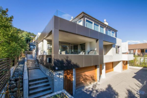 Queenstown Modern Apartment